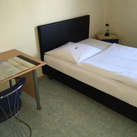 Szálloda Gastehaus Am Riedweg Mannheim