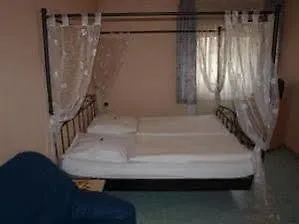 Gastehaus Am Riedweg Hotel Mannheim